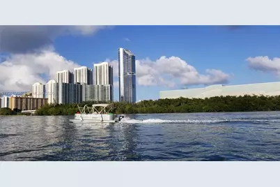 400 SE Kings Point Dr #822-23, Sunny Isles Beach, FL 33160 - Photo 44