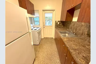 501 SE 12th Ct #W, Fort Lauderdale, FL 33316 - Photo 2