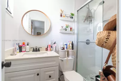 8740 NW 11th St, Pembroke Pines, FL 33024 - Photo 14