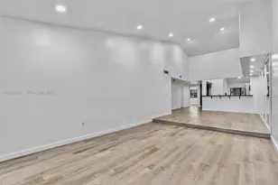 518 NE 199th Ln, Miami, FL 33179 - Photo 12