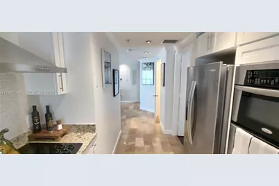 170 SE 14th St #2805, Miami, FL 33131 - Photo 8