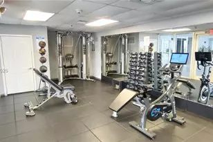 170 SE 14th St, Miami, FL 33131 - Photo 42