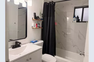 5300 W 21st Ct #413, Hialeah, FL 33016 - Photo 4