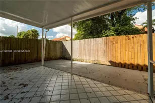 6080 W 26th Ct, Hialeah, FL 33016 - Photo 14