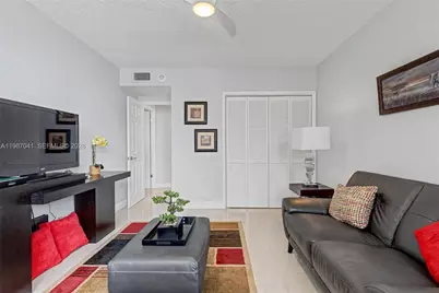 4330 Hillcrest Dr #619, Hollywood, FL 33021 - Photo 28
