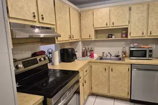 200 Ashbury Rd, Hollywood, FL 33024 - Photo 4