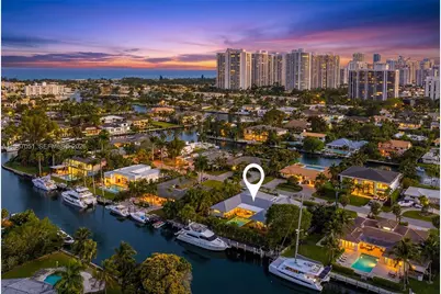 424 Alamanda Dr, Hallandale Beach, FL 33009 - Photo 1