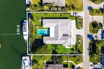 424 Alamanda Dr, Hallandale Beach, FL 33009 - Photo 4