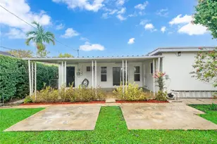 733 W 32nd St, Hialeah, FL 33012 - Photo 4