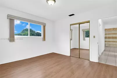733 W 32 Street, Hialeah, FL 33012 - Photo 30