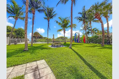 6061 Collins Ave #12D, Miami Beach, FL 33140 - Photo 32