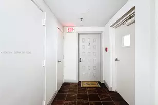 6061 Collins Ave, Miami Beach, FL 33140 - Photo 28