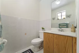 6755 NW 182nd St, Hialeah, FL 33015 - Photo 26