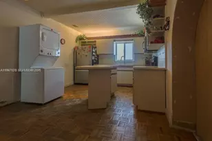 3495 W 2nd Ave, Hialeah, FL 33012 - Photo 22