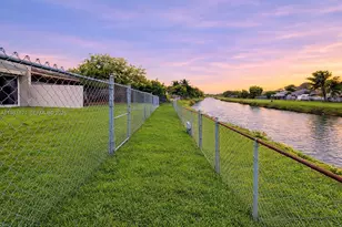 20704 SW 103rd Pl, Cutler Bay, FL 33189 - Photo 28