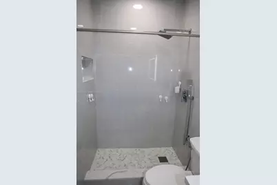 7812 NW 198th St, Hialeah, FL 33015 - Photo 14