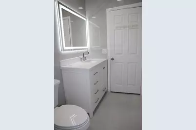 7812 NW 198th St, Hialeah, FL 33015 - Photo 18