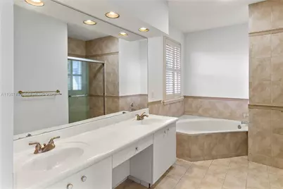 2327 NW 187th Ave, Pembroke Pines, FL 33029 - Photo 36