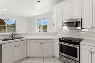 2327 NW 187th Ave, Pembroke Pines, FL 33029 - Photo 12