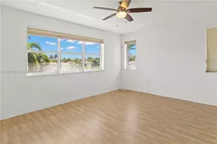 2327 NW 187th Ave, Pembroke Pines, FL 33029 - Photo 32