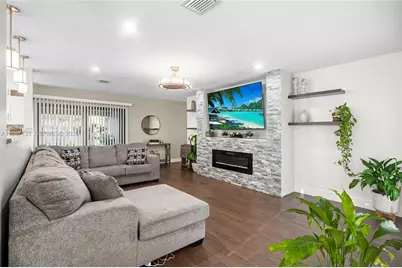 9841 NW 24th St, Coral Springs, FL 33065 - Photo 4