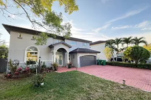 18164 SW 149th Pl, Miami, FL 33187 - Photo 2