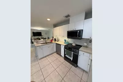 18164 SW 149th Pl, Miami, FL 33187 - Photo 8