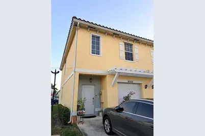 4002 NW 11th Dr, Lauderhill, FL 33313 - Photo 2
