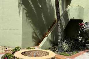 11163 NW 7th St, Miami, FL 33172 - Photo 12