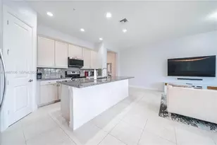 11674 SW 13th Ln, Pembroke Pines, FL 33025 - Photo 6