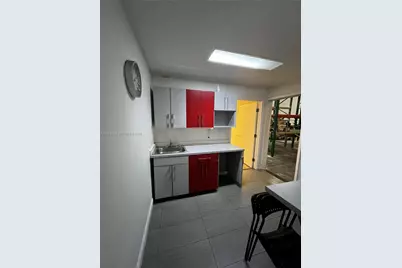 8221 NW 30th Ter, Doral, FL 33198 - Photo 12