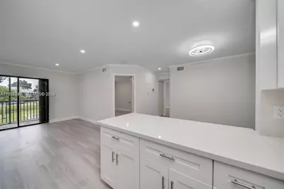 677 Trace Cir #211, Deerfield Beach, FL 33441 - Photo 16