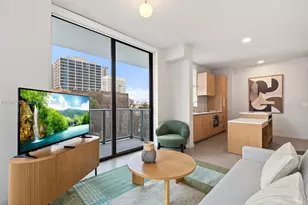 11 NE 6th St, Miami, FL 33132 - Photo 2