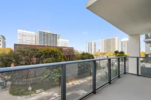 11 NE 6th St, Miami, FL 33132 - Photo 8