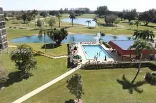700 S Hollybrook Dr, Pembroke Pines, FL 33025 - Photo 12