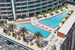 200 Biscayne Blvd Way, Miami, FL 33131 - Photo 12