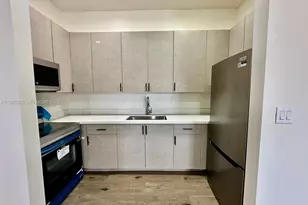 2399 NW 105th St, Miami, FL 33147 - Photo 4