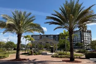 1100 St Charles Pl, Pembroke Pines, FL 33026 - Photo 8