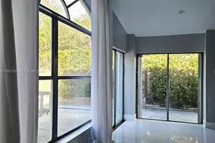 8003 SW 158th Pl, Miami, FL 33193 - Photo 10