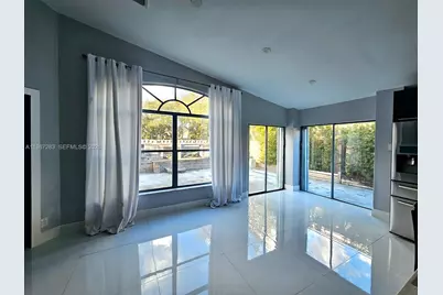 8003 SW 158th Pl, Miami, FL 33193 - Photo 8