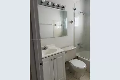 9612 Grand Canal Dr, Miami, FL 33174 - Photo 24
