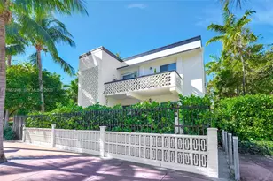 428 Collins Ave, Miami Beach, FL 33139 - Photo 2