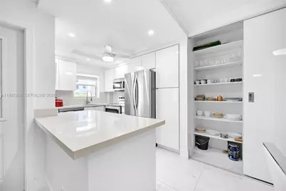 580 Egret Dr #122, Hallandale Beach, FL 33009 - Photo 12