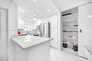 580 Egret Dr, Hallandale Beach, FL 33009 - Photo 12