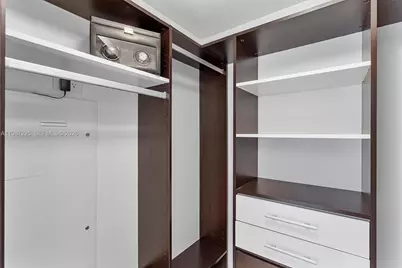 55 SE 6th St #1607, Miami, FL 33131 - Photo 36