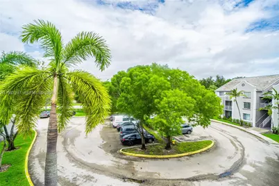 11185 SW 6th St #301, Pembroke Pines, FL 33025 - Photo 4