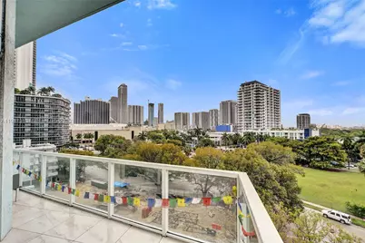 1900 N Bayshore Dr #816, Miami, FL 33132 - Photo 24