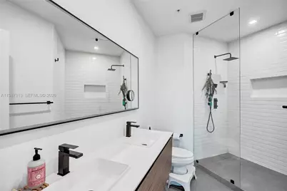 1900 N Bayshore Dr #816, Miami, FL 33132 - Photo 46