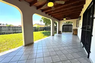 2835 SW 108th Pl, Miami, FL 33165 - Photo 22