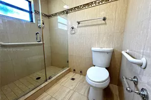 2835 SW 108th Pl, Miami, FL 33165 - Photo 16